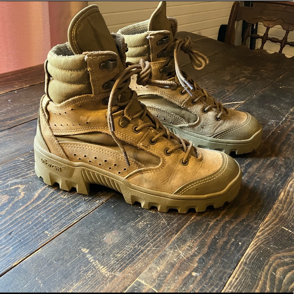 Bates Mojave Vibram Combat Boots